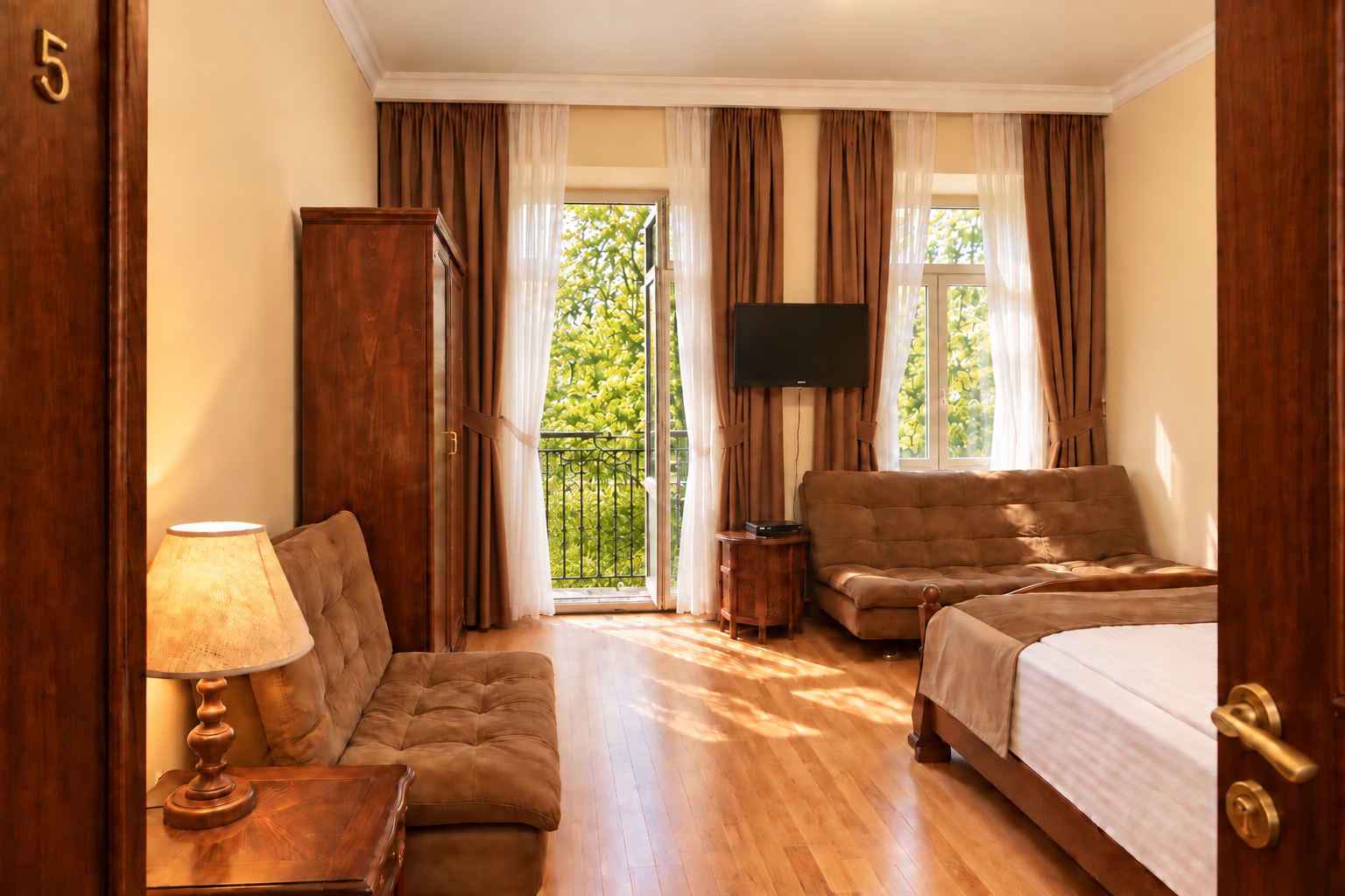 Suite with Balcony
